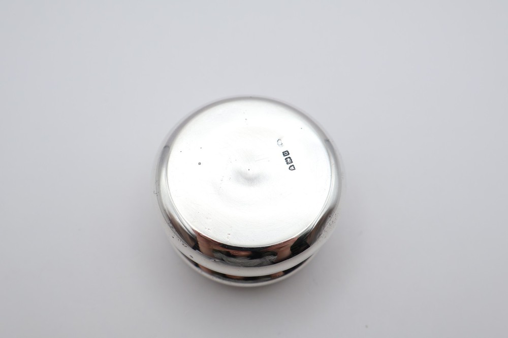 Lovely Antique Solid Silver Potpourri Box Hallmarked London 1908