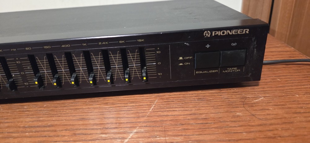 Pioneer Graphic Equalizer Model GR-470