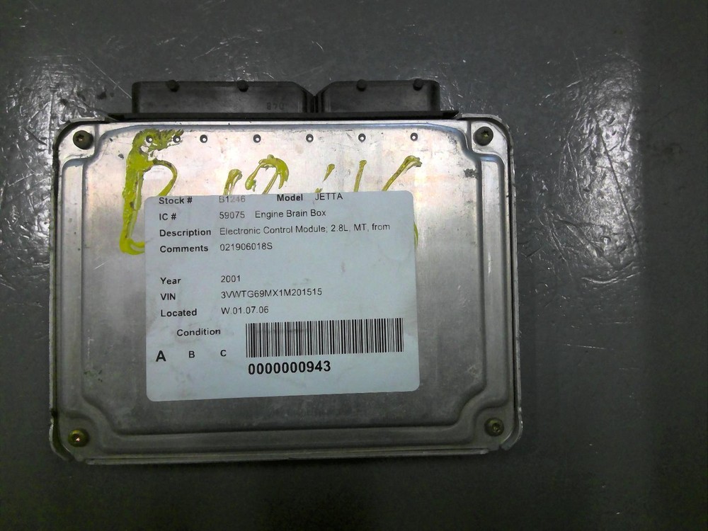 VOLKSWAGEN JETTA Engine Brain Box Electronic Control Module; 2.8L, MT, from VI