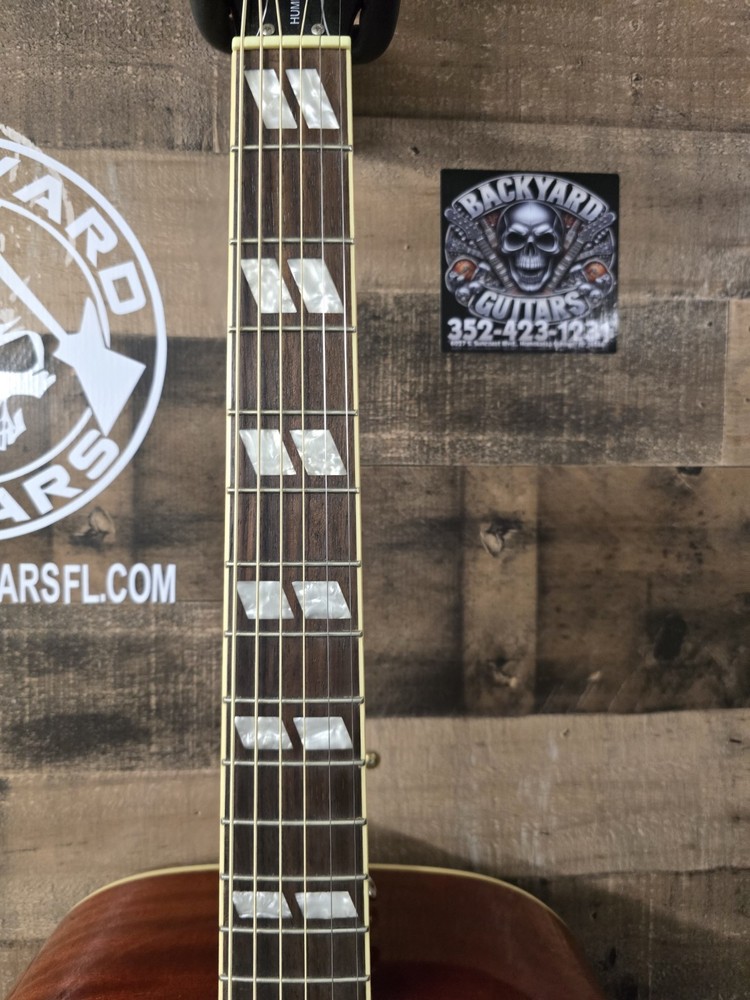 EPIPHONE Hummingbird PRO/FC Strings Sunburst with Case.