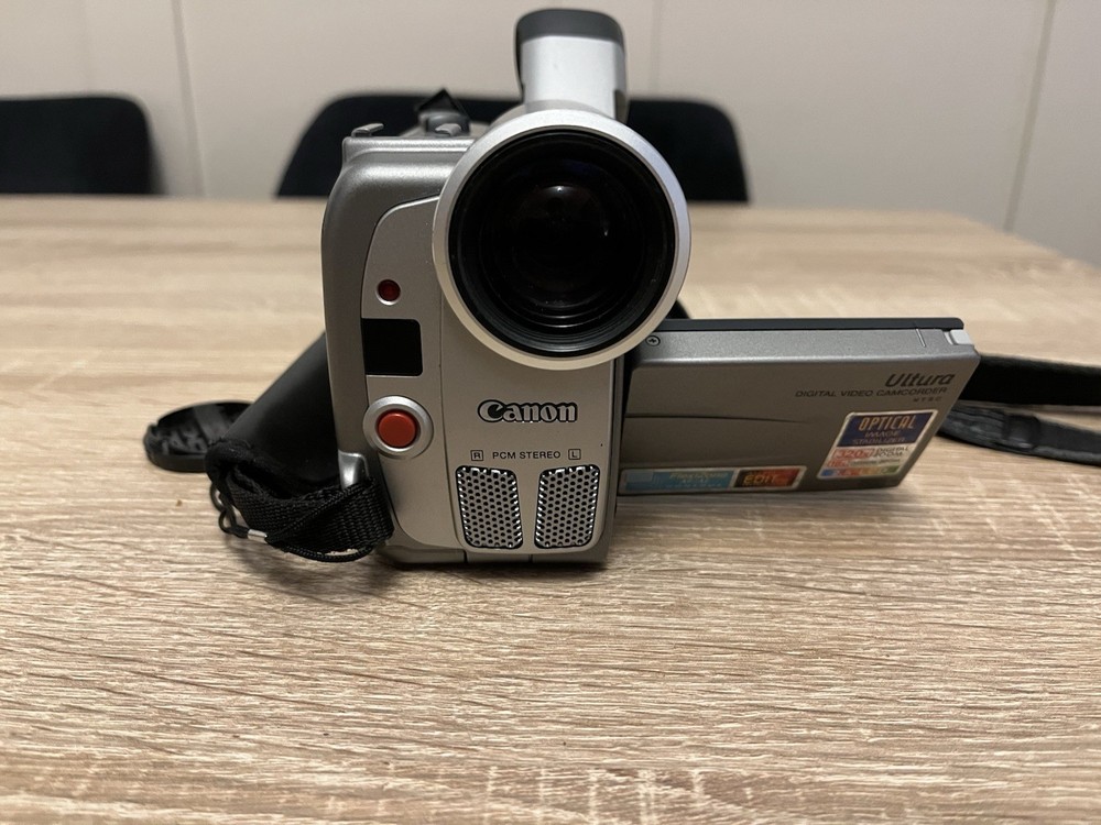 Canon Ultura A Mini DV Camcorder