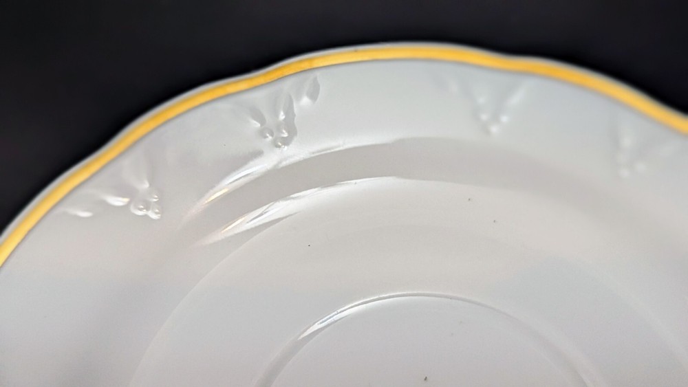 White & Gold W/ Embossed Pattern And Gold Painted Wheat Pattern On Cup