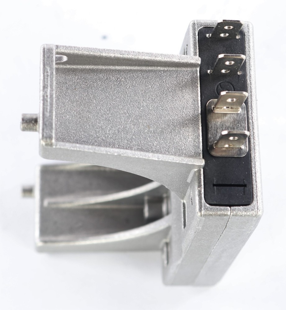 New RD-5-9447-0 Red Dot Resistor