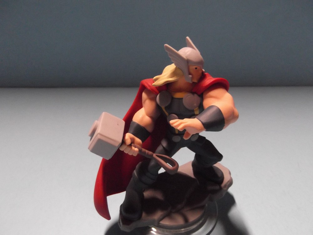 DISNEY INFINITY 2.0 Marvel Avengers Thor 4"in Figure