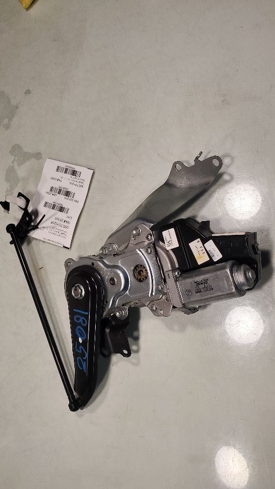 SIENNA 2018 TAILGATE MOTOR