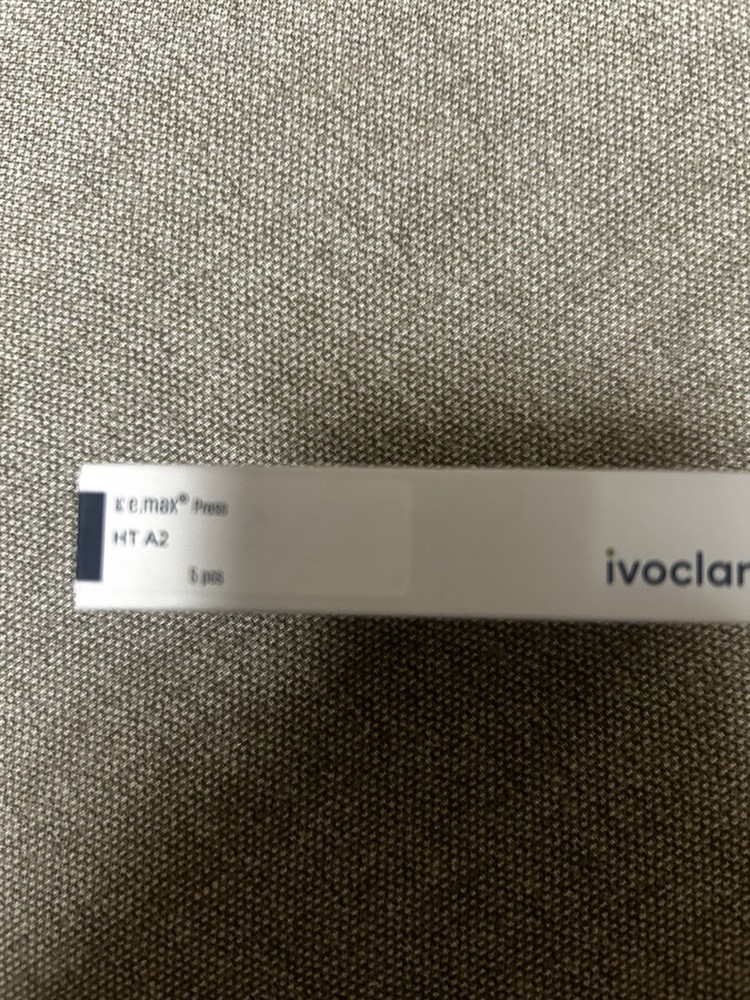ivoclar ips emax press HT A2 5pcs Pressing Ingots