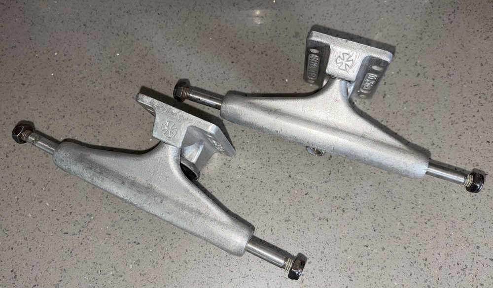 Used Independent Skateboard Trucks