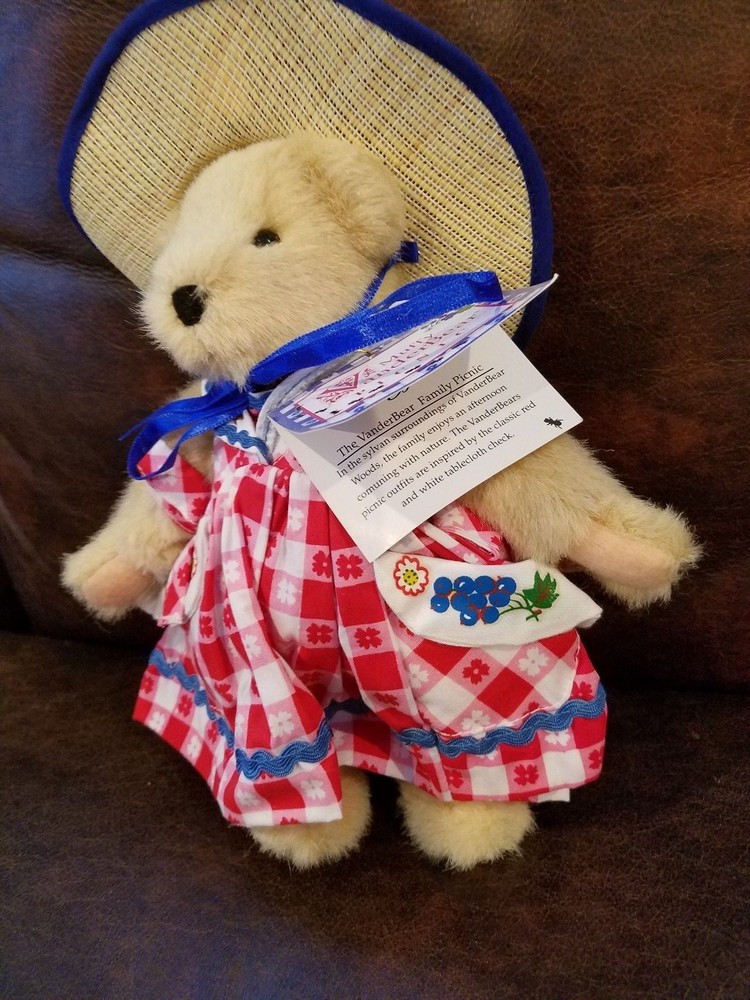 *Muffy VanderBear, Picnic bear