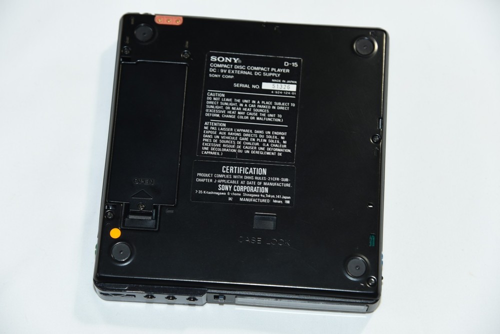 Sony D-15 Discman CD Player Working