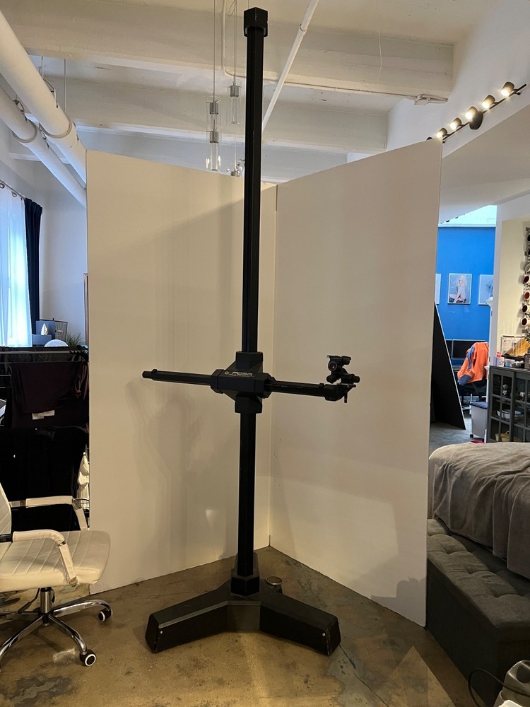 Foba Asaba Studio Camera Stand with camera attachment