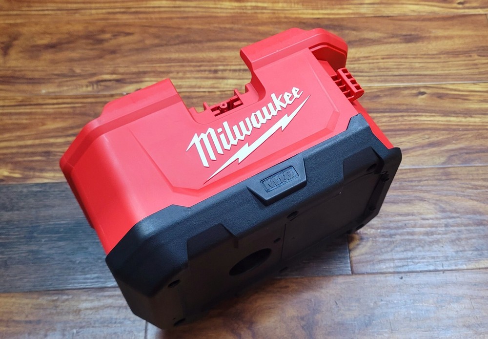 MILWAUKEE POWER BASE FOR 2820-20 M18 BACKPACK SPRAYER (POWER BASE ONLY)