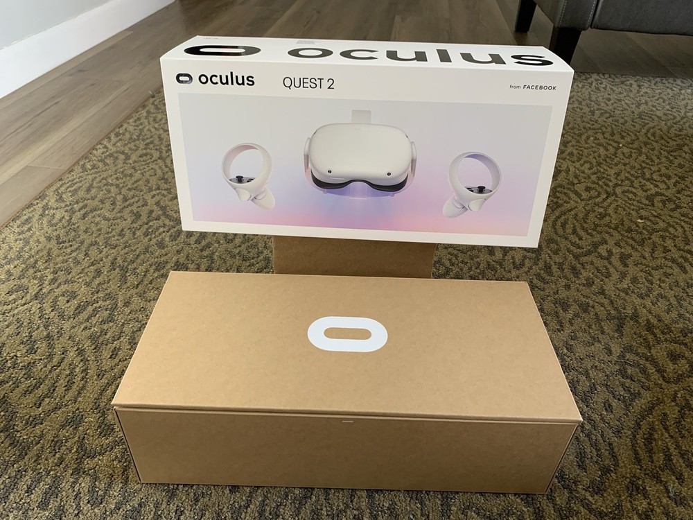 OCULUS QUEST 2 VR HEADSET 64GB **MINT CONDITION**