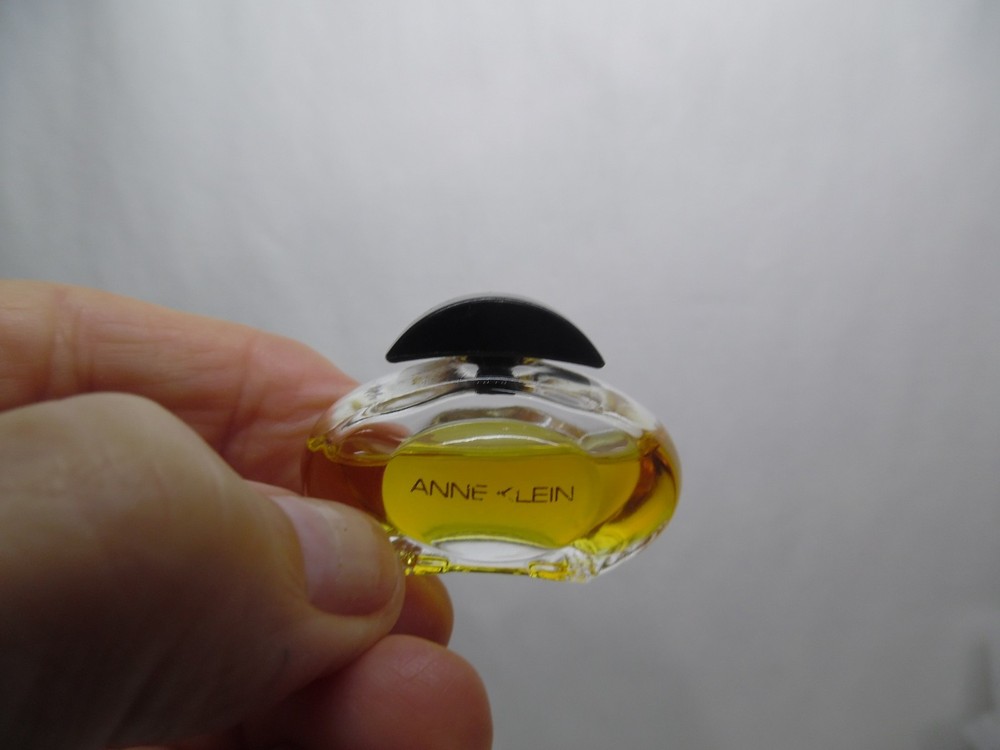 ANNE KLEIN MINI SCENT ? EDT OR EDP? NO LABEL