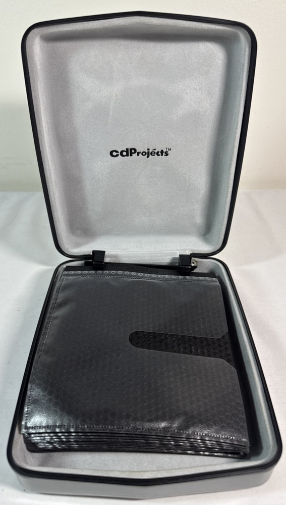 CDProjects / Hard Shell Storage Case / Holds 24 Disks