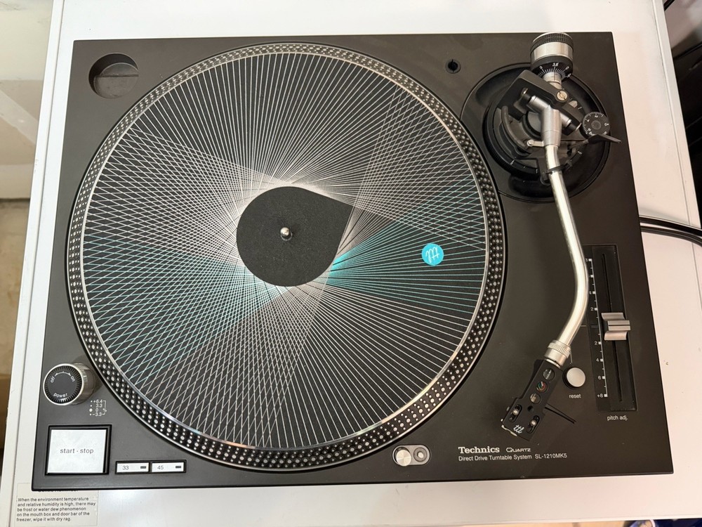 Technics sl-1210mk5 Turntable Black