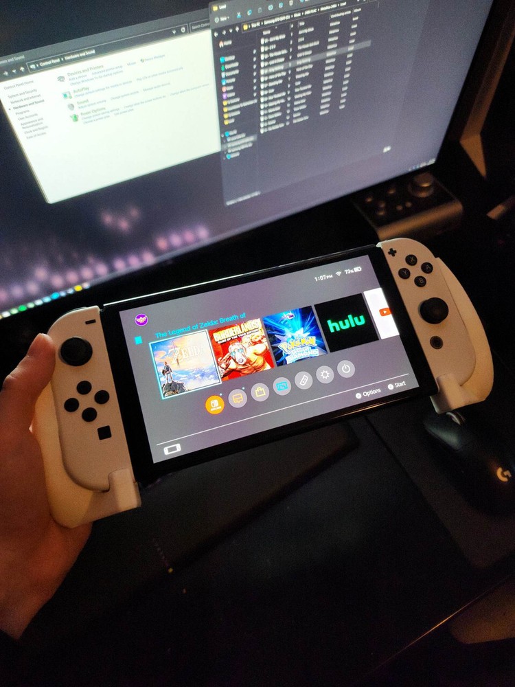 Nintendo Switch Comfort Grip / Stand
