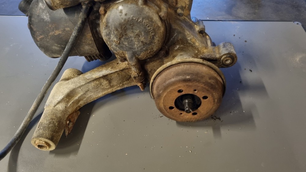 Vespa VBA1M Engine