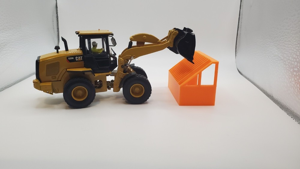 1/50 Scale Large Rock Grizzly in Orange
