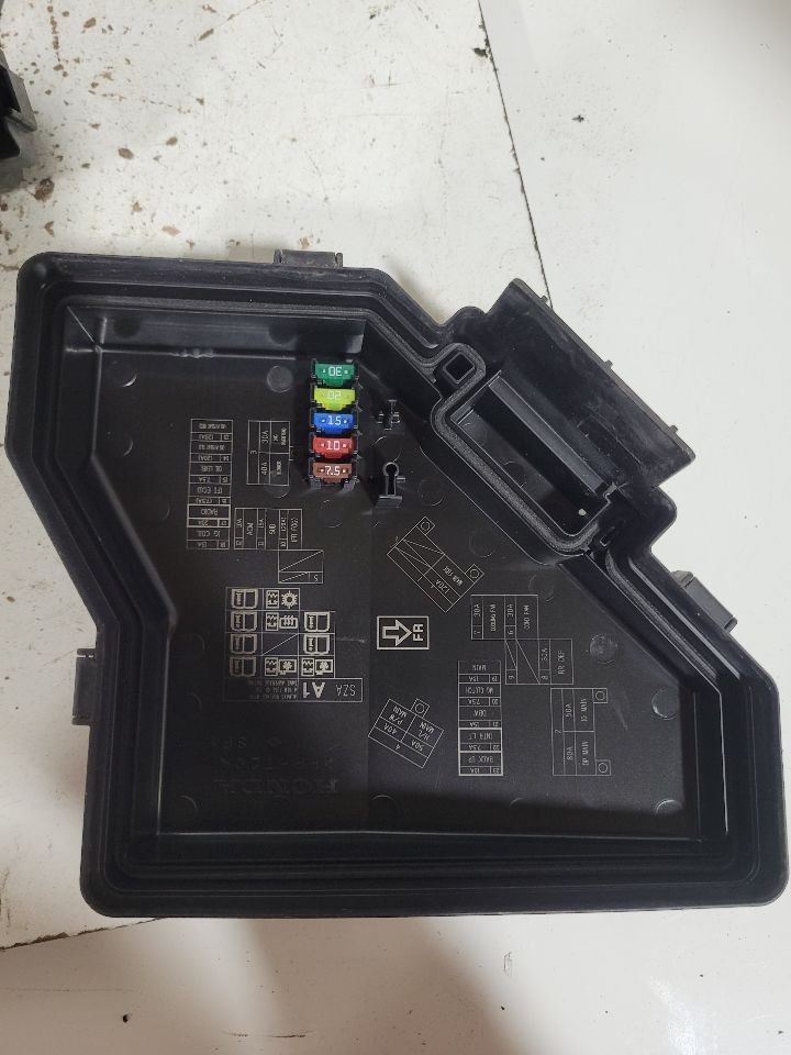 Used Fuse Box Engine fits: 2012 Honda Pilot RH engine compartment Grade A