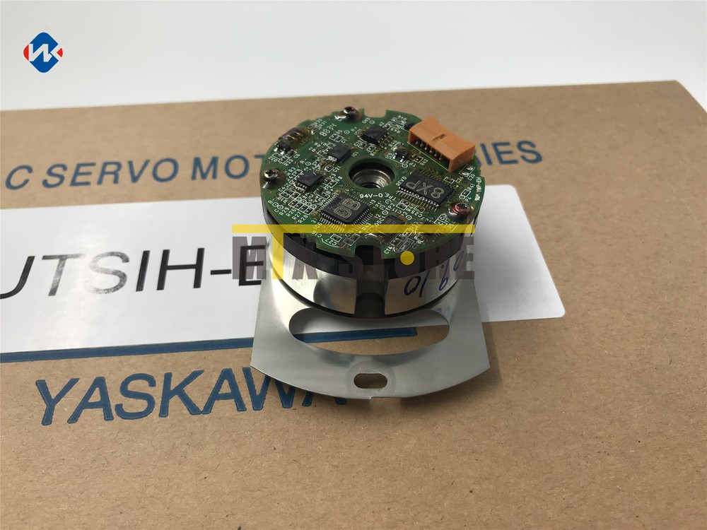 1PCS New Yaskawa UTSIH-B17CK Servo Motor Encoder for SGMGH-13ACA61