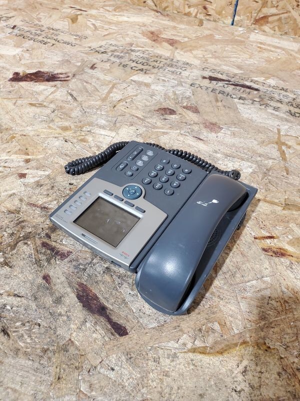Cisco SPA525G2 5-Line IP Phone No Power Adapter