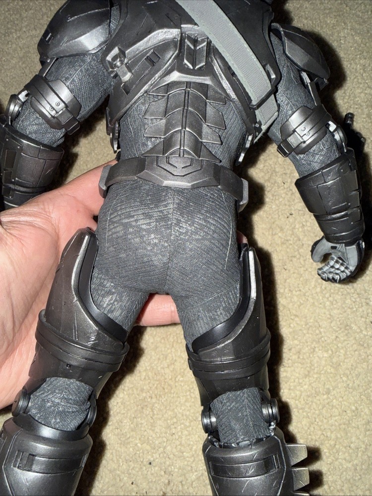 Hot Toys 1/6 Scale Armored Batman