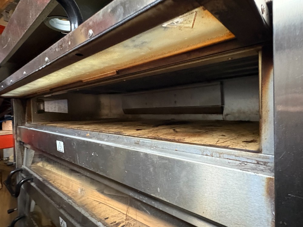 PizzaMaster/ Revent PM743ED 3 Deck Oven w/ Steam!