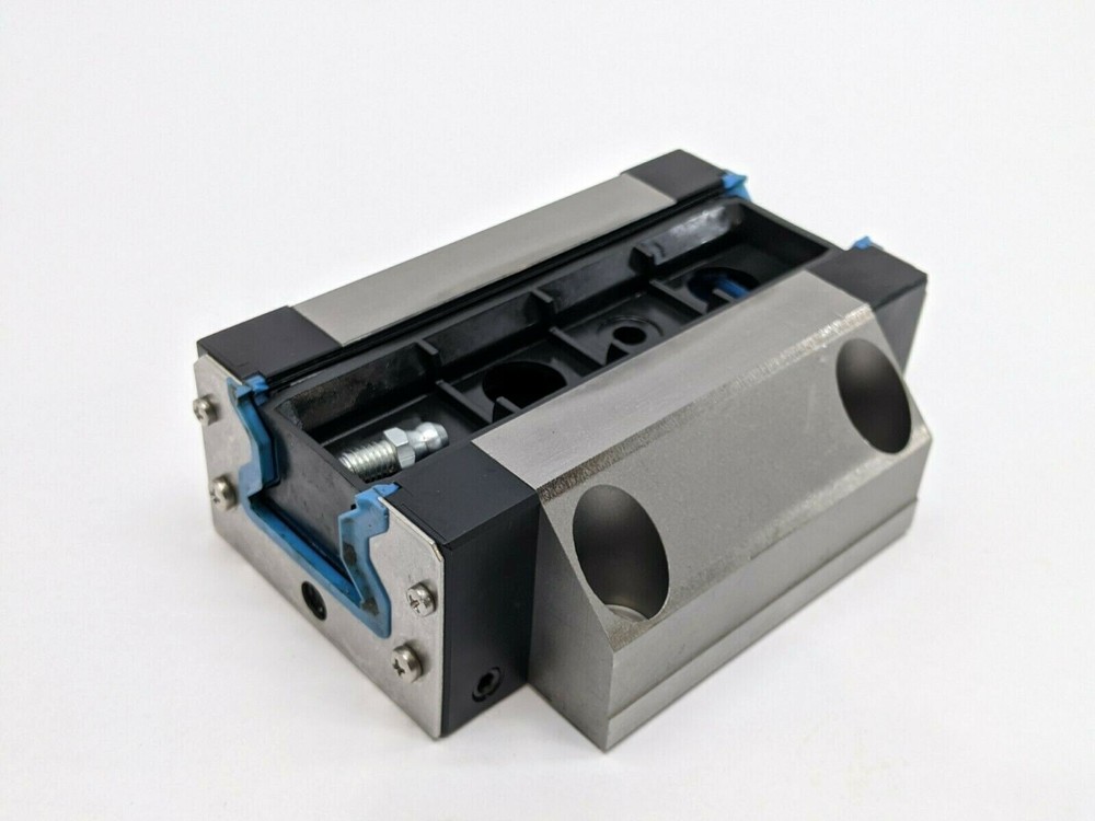 Rexroth R185132210 Runner Block / Roller Rail 35mm Flanged