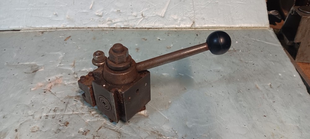 Aloris CA Quick Change Tool Post With Mounting Block And Bolt.