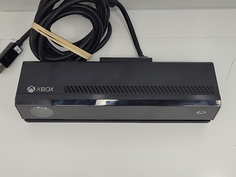 Microsoft Xbox One Kinect Camera Motion Sensor Bar Model 1520 No AC Adapter