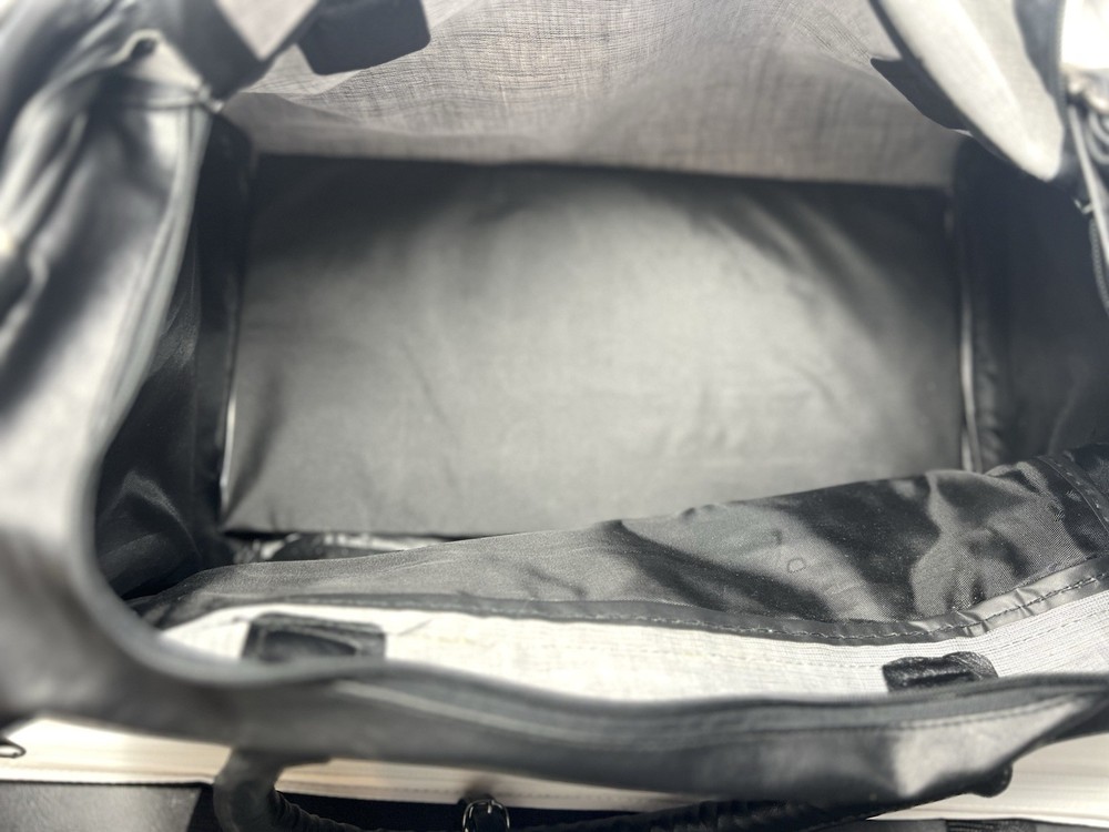 Duffel Bag/Carry-on/Travel Bag EUC