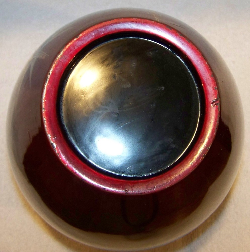 RED LACQUER LIKE VASE - BAMBOO SHOOTS