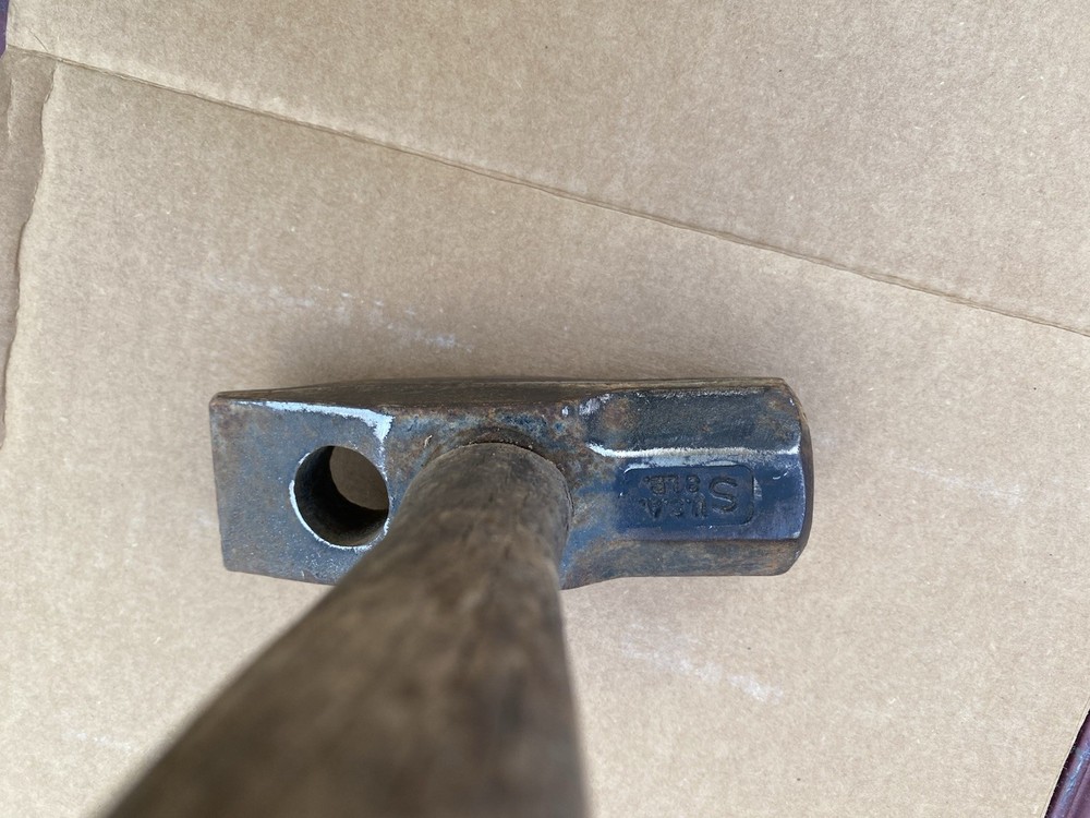 3 Lb Lineman's Hammer With Peg Hole