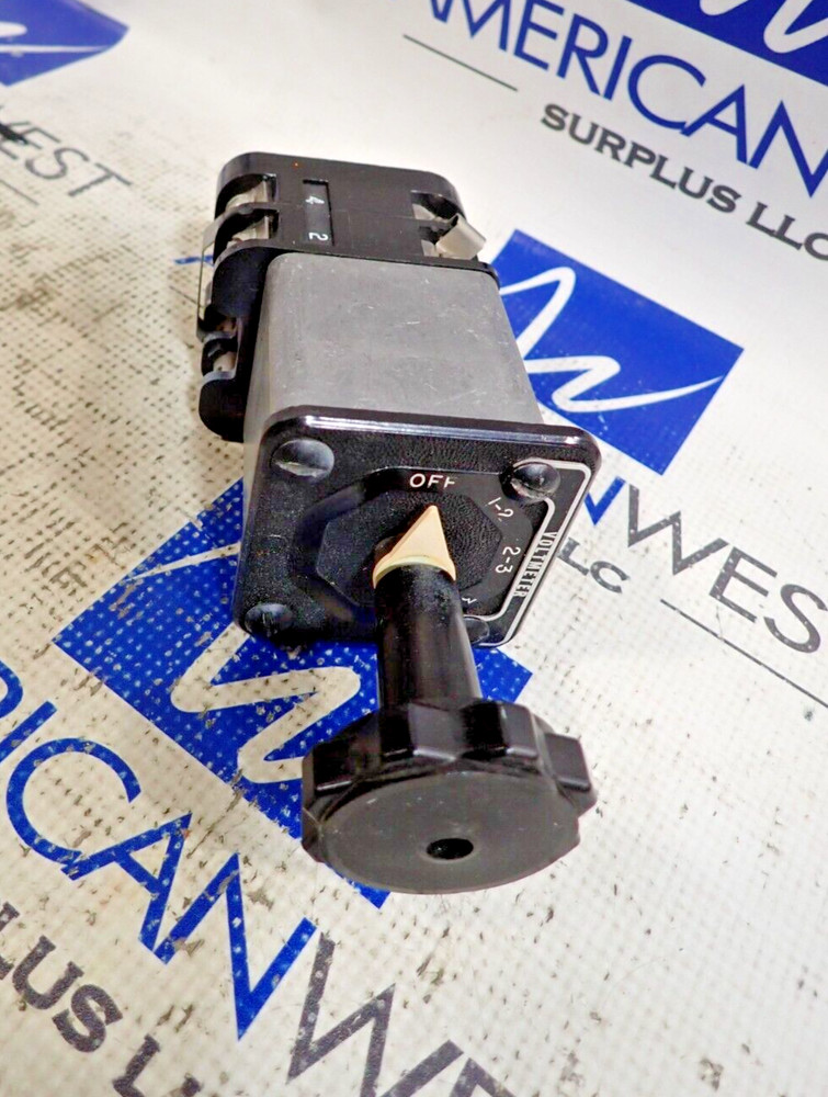 GE SBM Switch 10AA004 Voltmeter