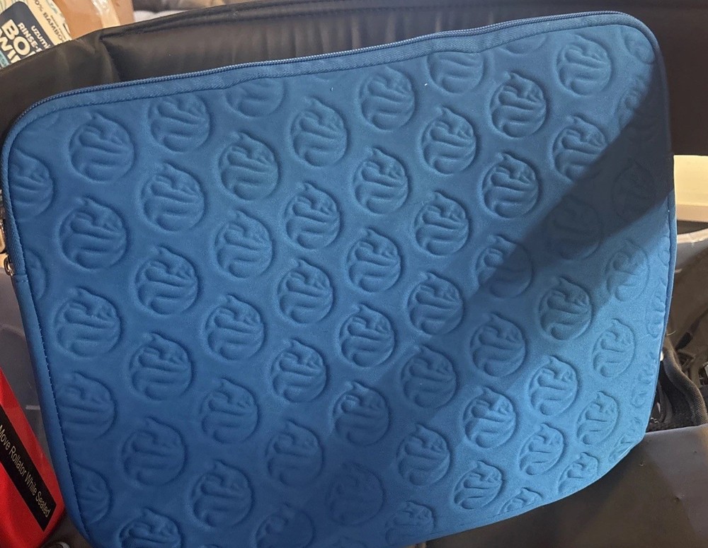 Sea World Laptop Bag