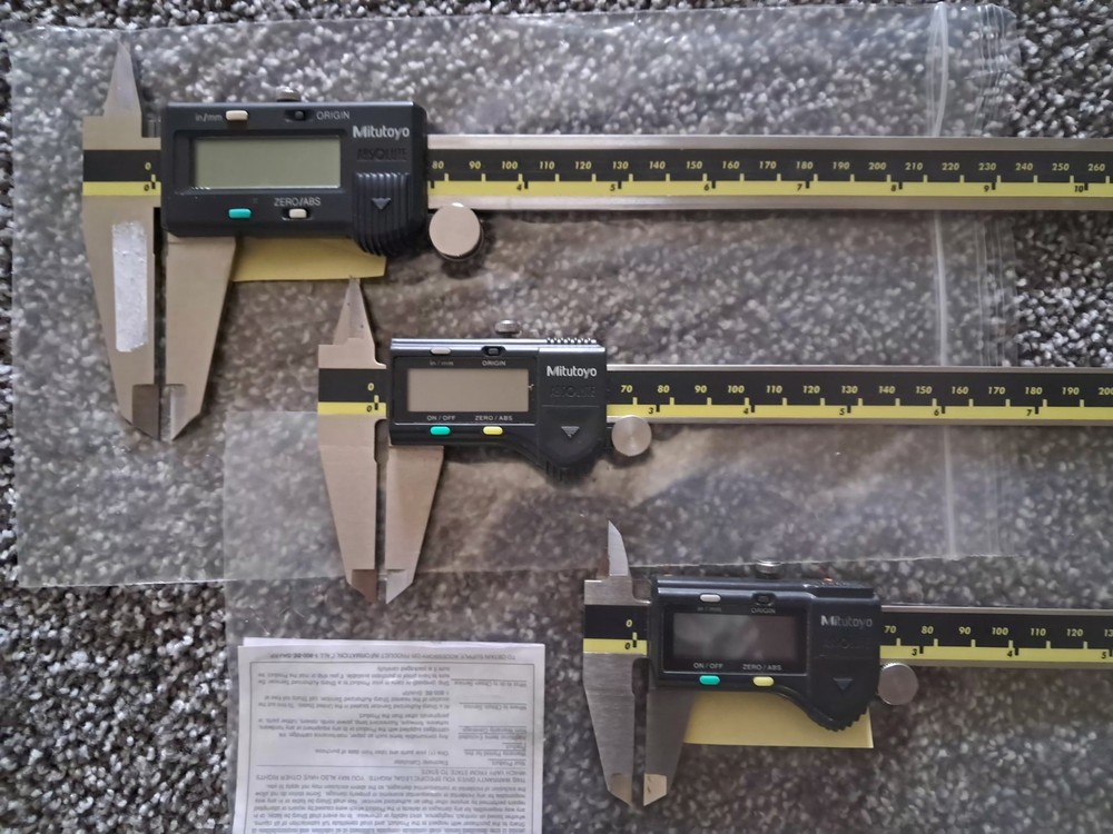 Mitutoyo Absolute Digimatic Digital Calipers Set 0-300mm Range 3 Pieces