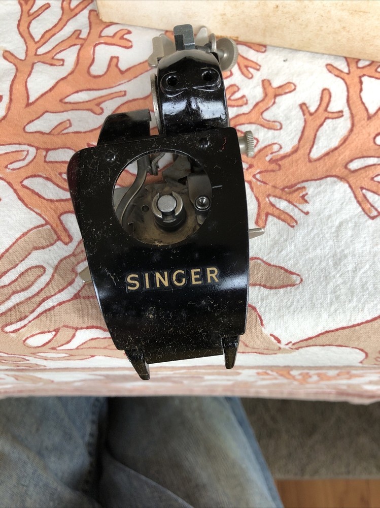 1950s Singer Sewing Machine Automatic Zigzagged For Multiple Class Machines