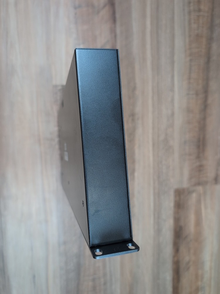 Alesis 3632 Dual Channel Compressor Limiter Gate Rack Mount