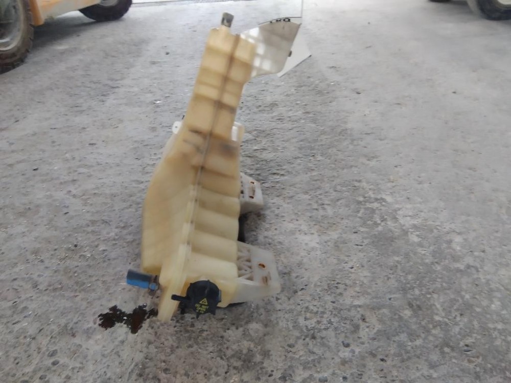 For 2018 KENWORTH T680 RADIATOR OVERFLOW TANK , MN