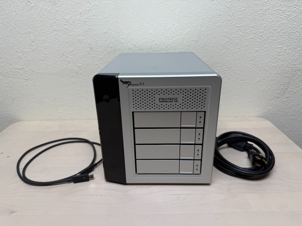 Promise Pegasus R4 6TB Raid Storage with power & TB Cable