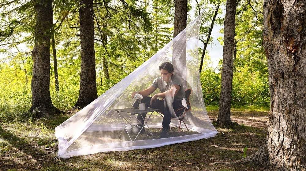 Hiker's Rectangular Mosquito Net - Lightweight Insect Protection for Camping