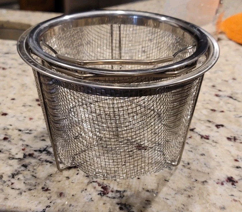 Pampered Chef QUICK COOKER 2 Nesting STEAMER BASKETS SET - 100118 - EUC