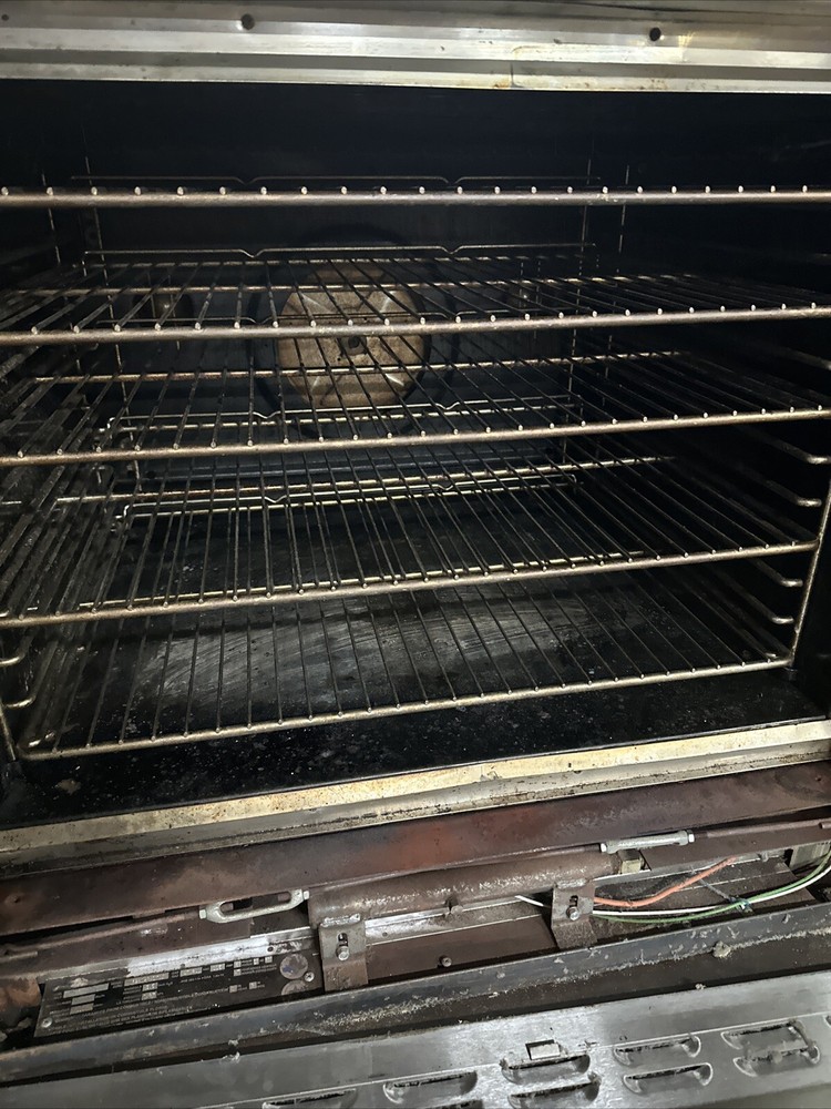 Blodgett DFG-100-3, 38.5" Gas Double Stack Convection Oven #2 (stx)