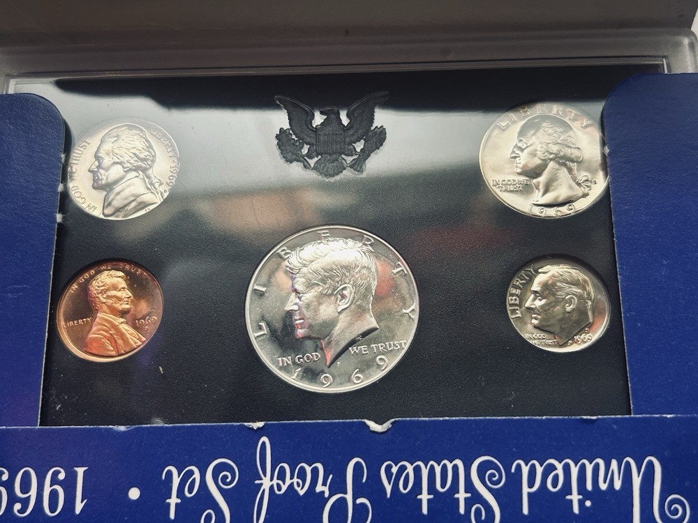 1969-S PROOF SET / EXTREMELY RARE / UNC / (2,934,631) MINTED