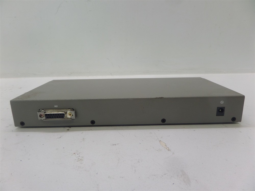 Digital EtherWorks Hub 8T DEL08-A3 8 ports