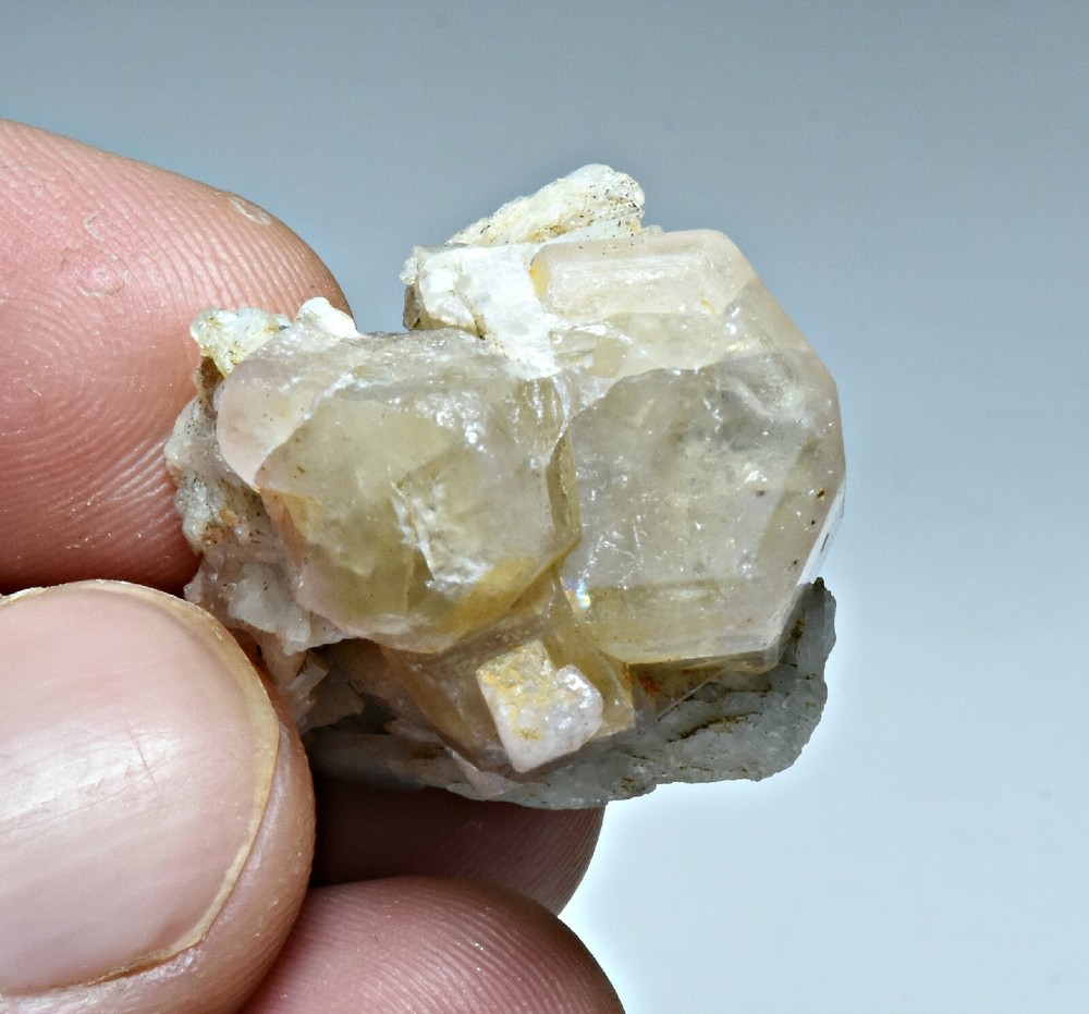 57 CT Excellent Condition Sharp Fluorescent Apatite Crystals Bunch