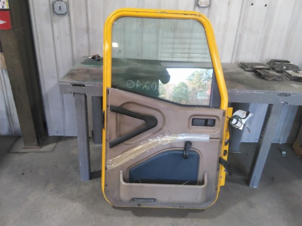 For 2006 INTERNATIONAL 9400I 2000-2007 DOOR ASSEMBLY Left , MD