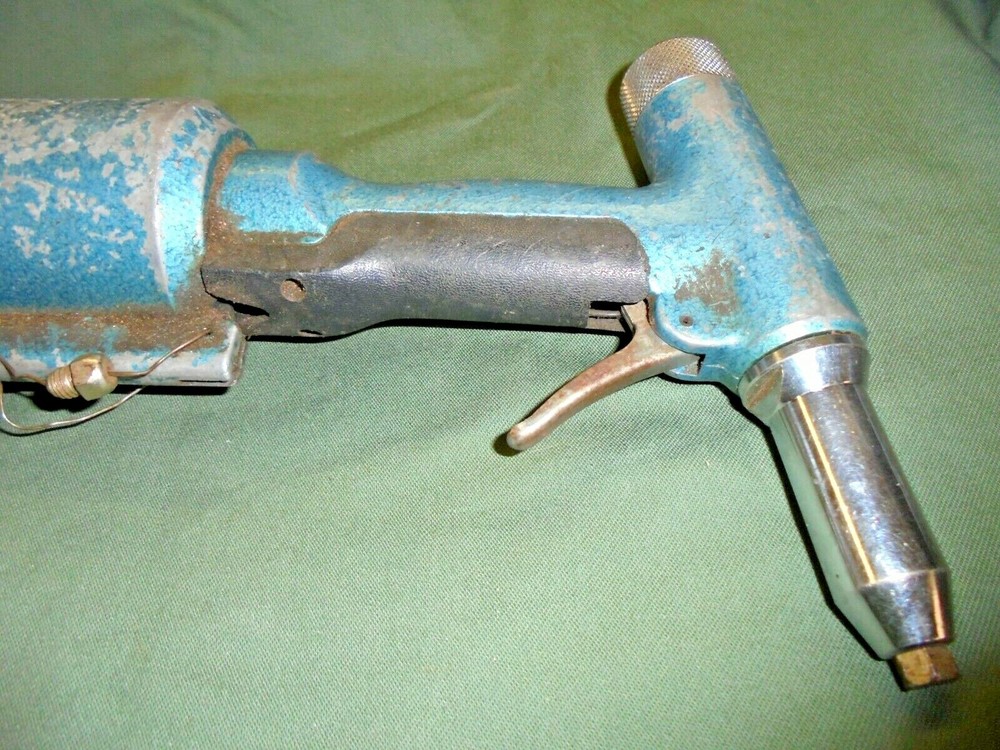PNEUMATIC AIR RIVETER METAL GUN