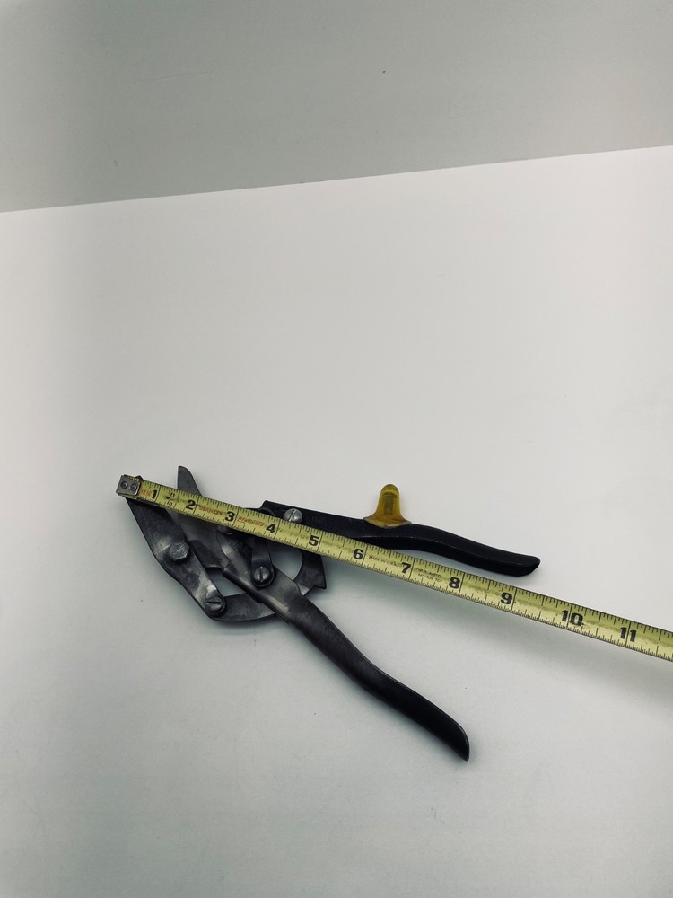 Vintage locking sheet metal sheers