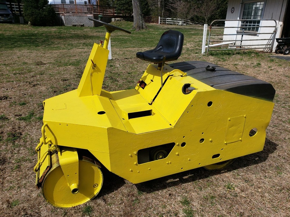 Vibrating Roller Compactor